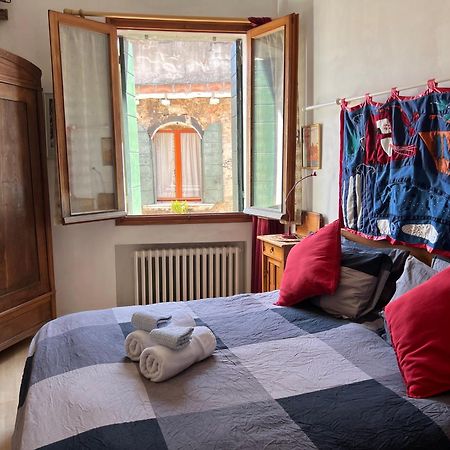 Ai Miracoli Apartment Venesia Bagian luar foto
