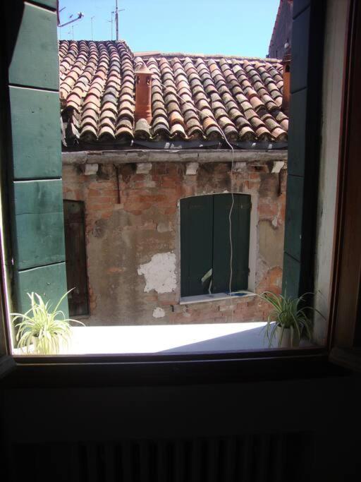 Ai Miracoli Apartment Venesia Bagian luar foto